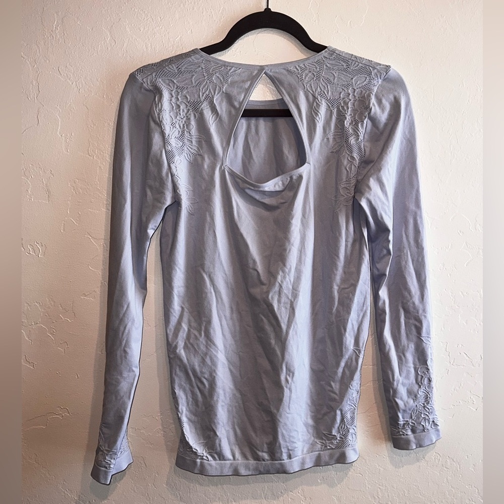 NWT Fabletics Top​​​ - Picture 5 of 5